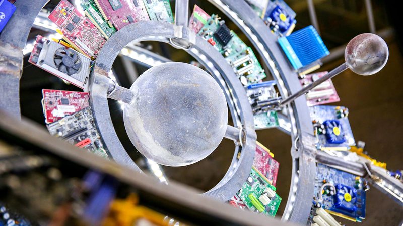 制造业数字化转型的关键要素：案例解析与选型策略